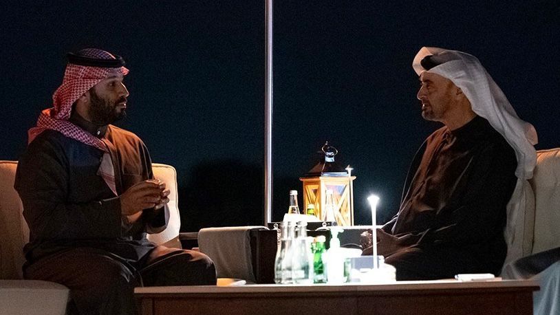 محمد بن زايد ومحمد بن سلمان يؤكدان: استقرار المنطقة أولوية