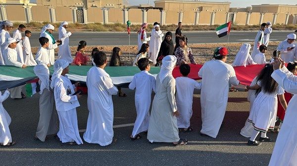 احتفالات كبيرة يشارك فيها أهالي بطين السمر برأس الخيمة