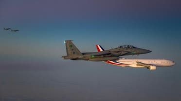 الخليج اليوم .. مقاتلات سعودية ترافق طائرة الرئيس الفرنسي بعد وصولها أجواء السعودية