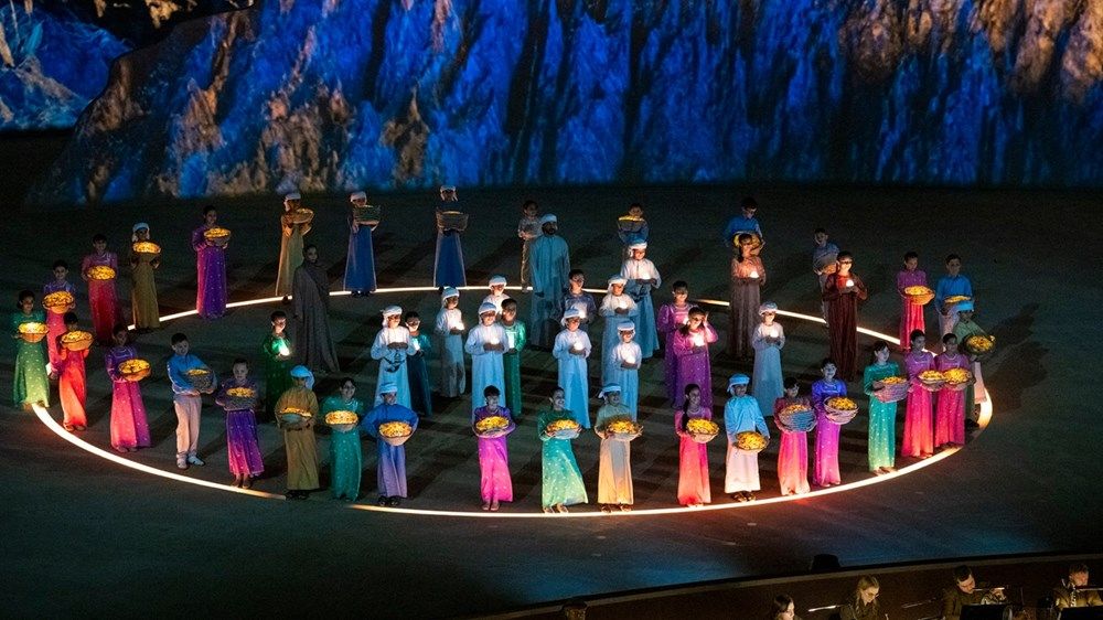 الشيخة فاطمة تشهد الاحتفال الرسمي بعيد الاتحاد  في مدينة العين