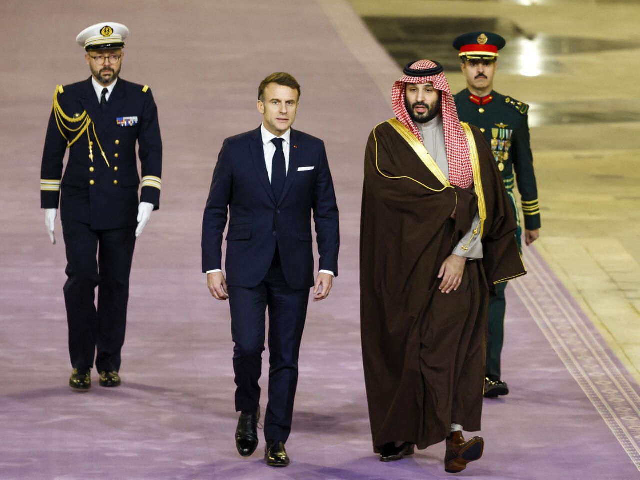 لوموند: دور محمد بن سلمان في الإستقرار الإقليمي "محوري"