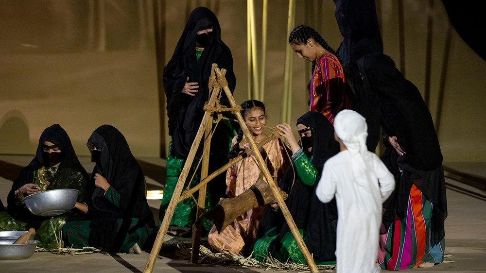 الشيخة فاطمة تشهد الاحتفال الرسمي بعيد الاتحاد  في مدينة العين