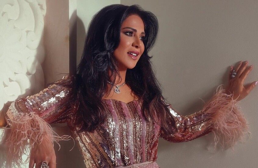 الخليج اليوم .. إعلامية كويتية شهيرة تهاجم نوال الكويتية بعد سحب جنسيتها