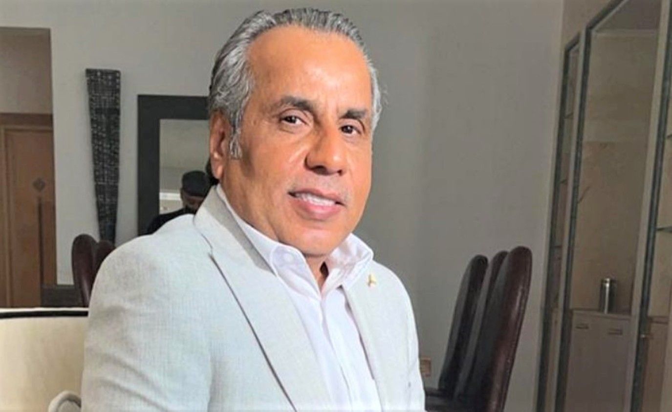 باسم عبد الأمير يحتفل بتخرج ابنه طلال وهذا ما قاله