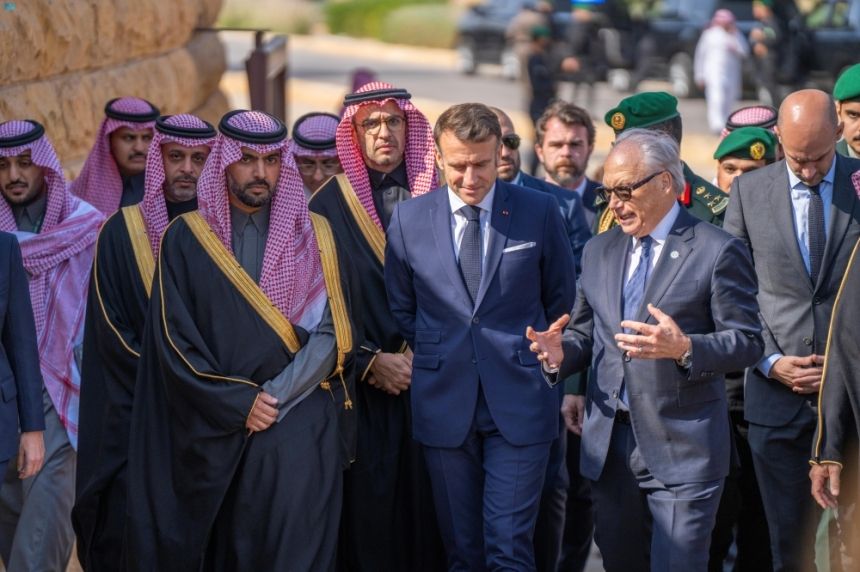 خلال زيارة ماكرون لحي طريف.. المملكة وفرنسا توقعان 9 برامج ثقافية