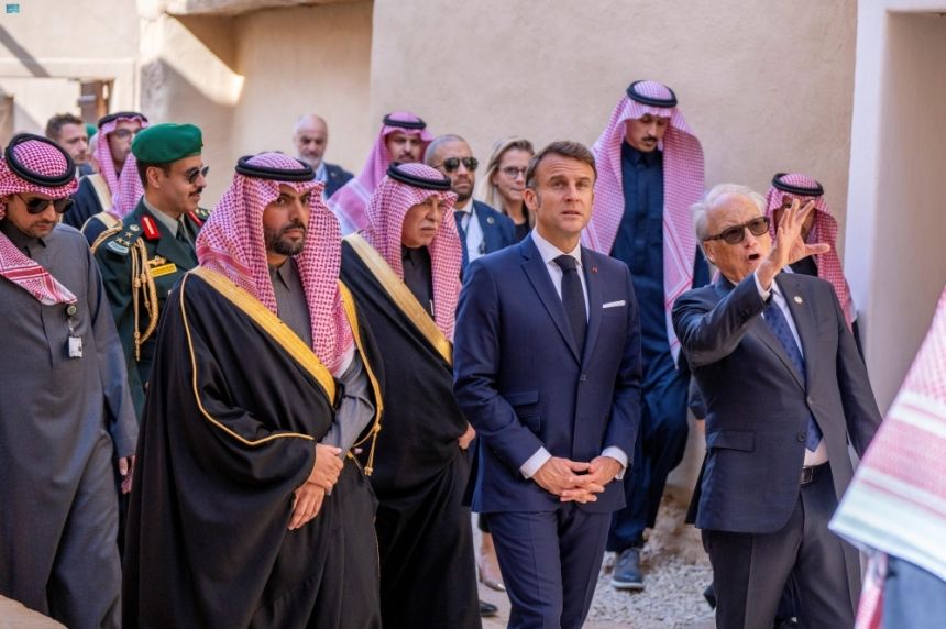 خلال زيارة ماكرون لحي طريف.. المملكة وفرنسا توقعان 9 برامج ثقافية