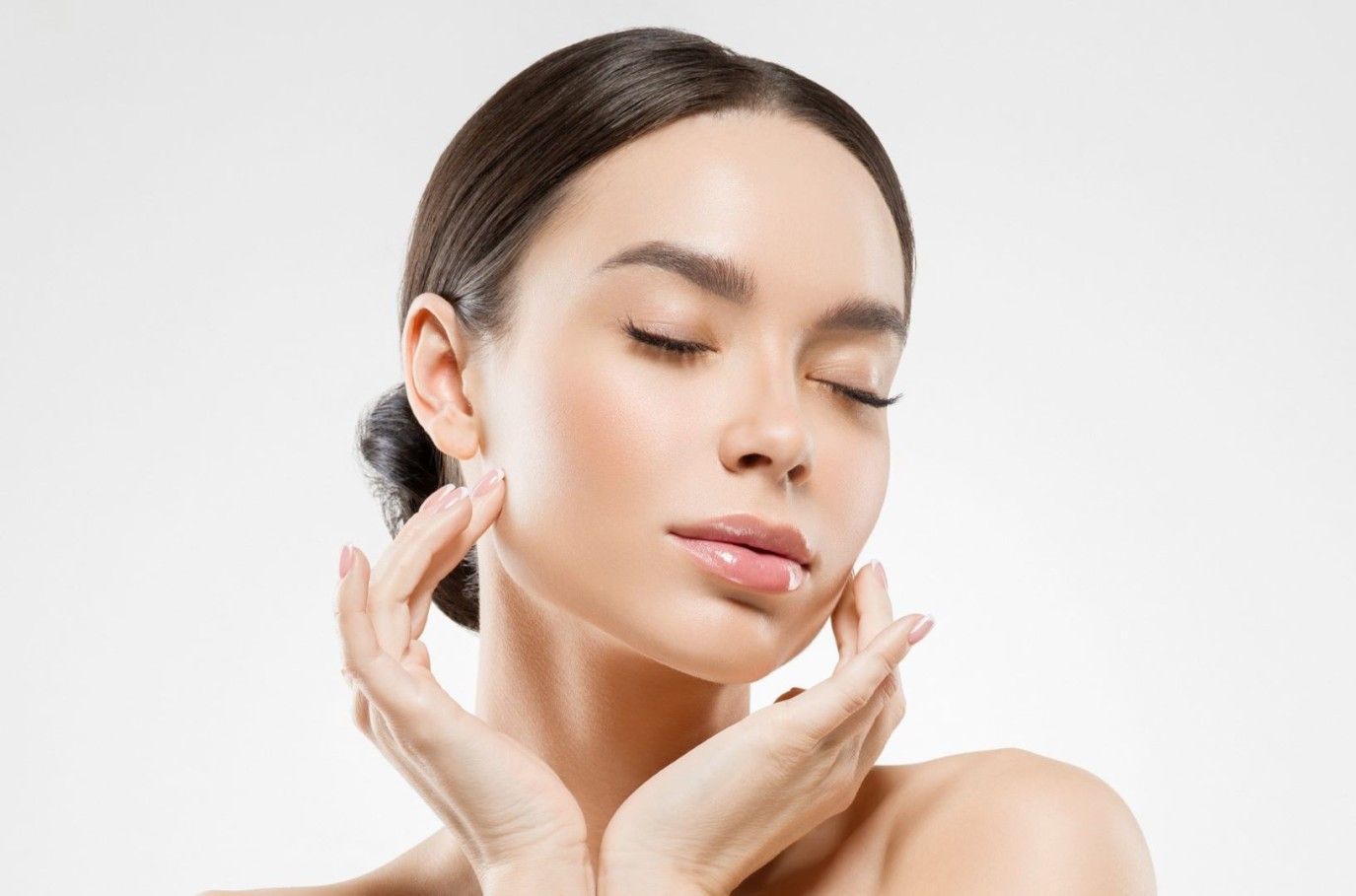 ماسكات طبيعية مذهلة لإزالة حبوب الوجه.. بشرك نقية وخالية من العيوب