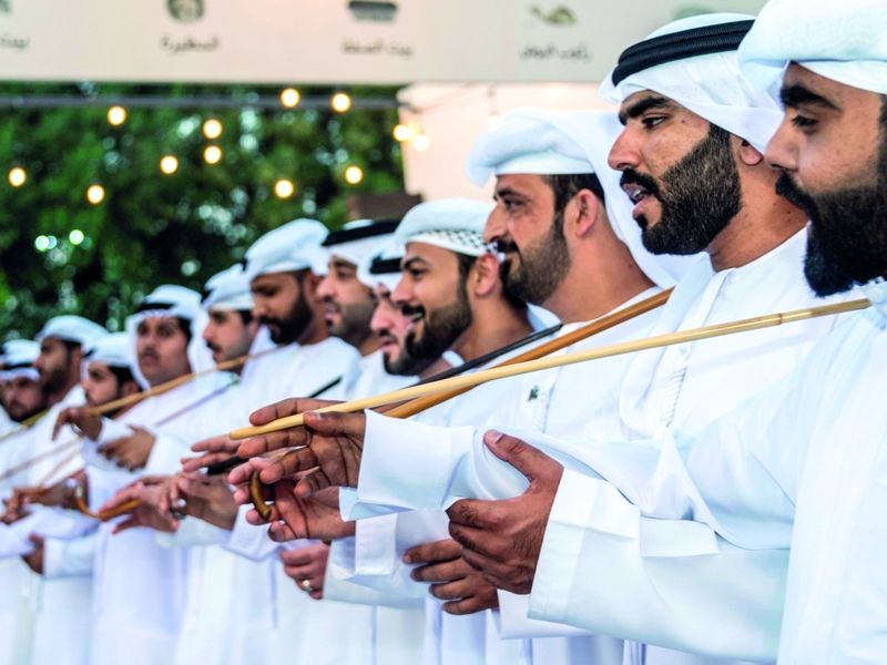 الامارات | قرية «حمدان بن محمد لإحياء التراث» تنبض فخراً احتفاءً بعيد الاتحاد الـ 53