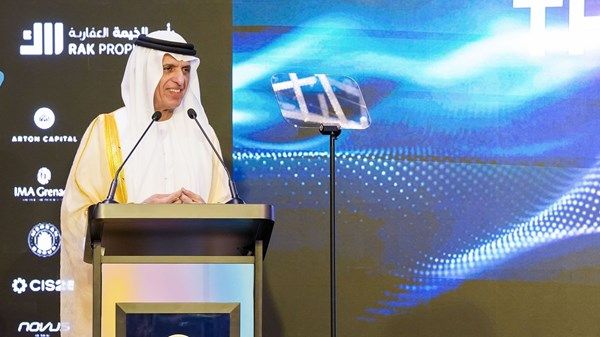 حاكم رأس الخيمة: الثروة الحقيقية تكمن في الاستثمار في التعليم والرعاية الصحية وتعزيز الابتكار