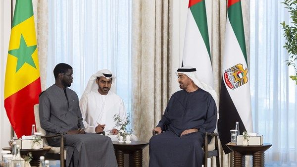 رئيس الدولة والرئيس السنغالي يبحثان علاقات التعاون بين البلدين