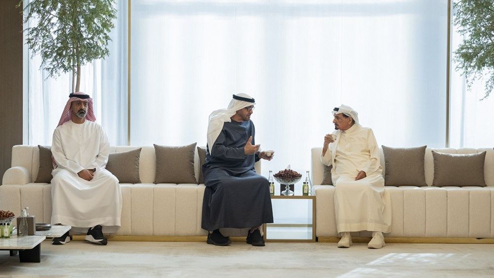 رئيس الدولة يزور حاكم عجمان