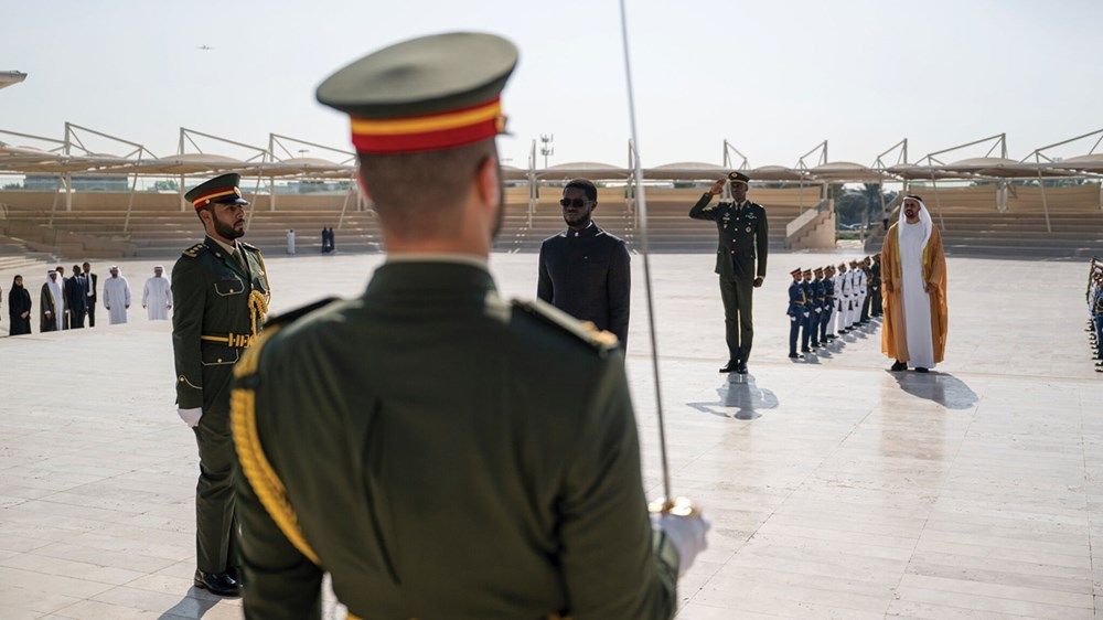 ذياب بن محمد بن زايد يستقبل رئيس جمهورية السنغال في واحة الكرامة