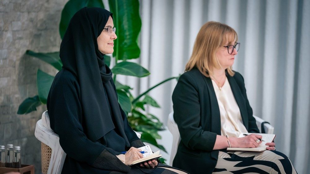 عبدالله بن زايد يستقبل وزيرة خارجية الإكوادور