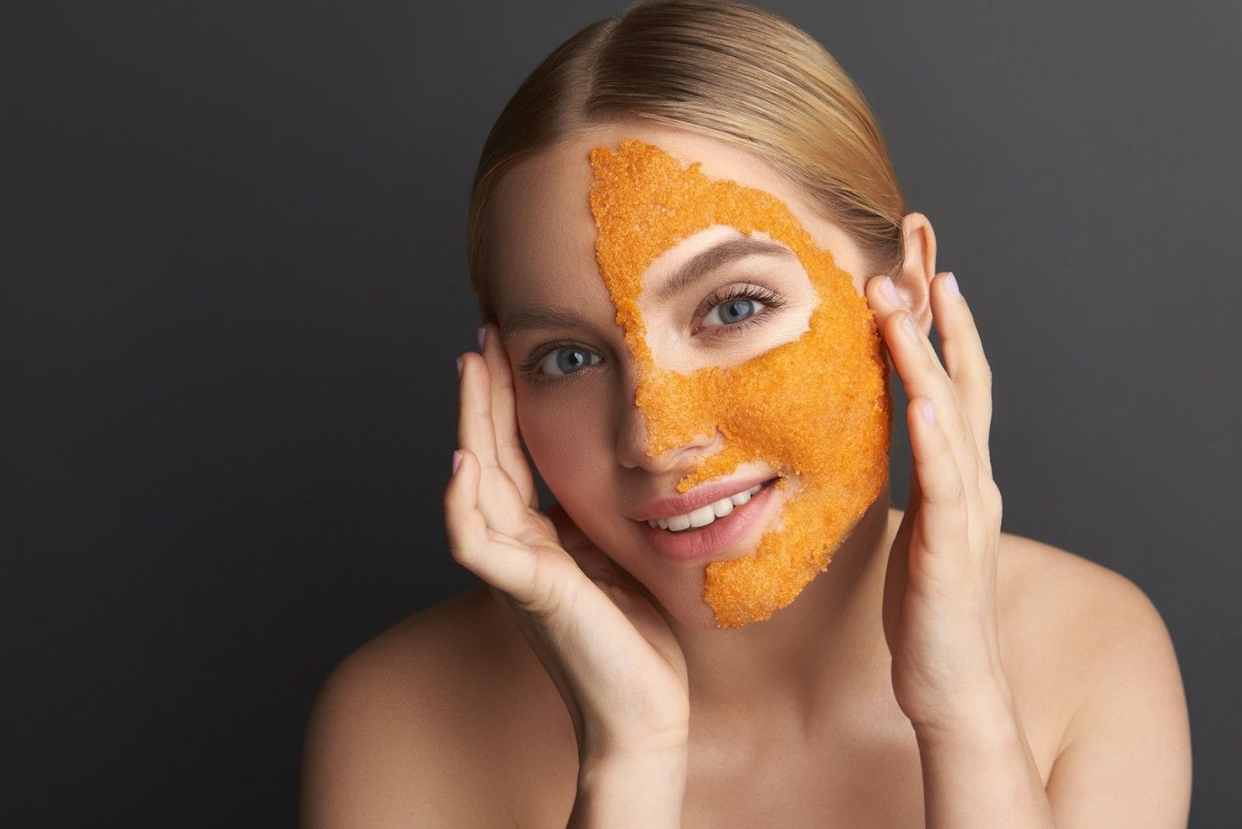 ماسك قشر البرتقال والنشا لشد البشرة وتوحيد لونها.. فوائده لا تُقدر بثمن