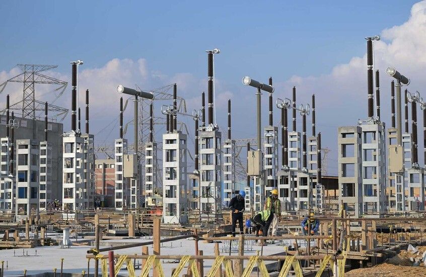 الخليج اليوم .. مصر تسرع الخطى لإنهاء مشروع الربط الكهربائي مع السعودية