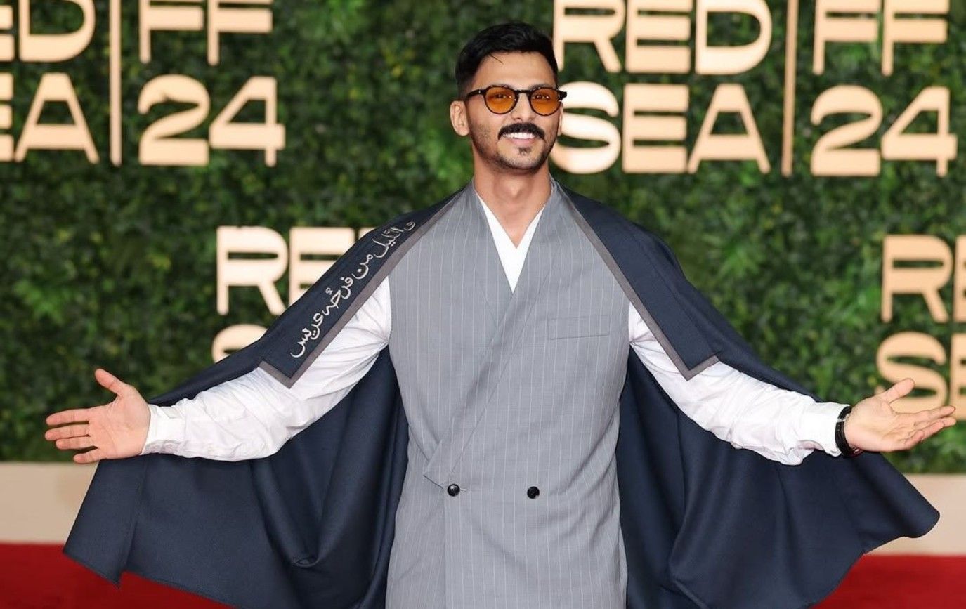 محمد الشهري يشكر إدارة مهرجان البحر الأحمر السينمائي ويتحدث عن إطلالته :  مستوحاه من أغاني محمد عبده 