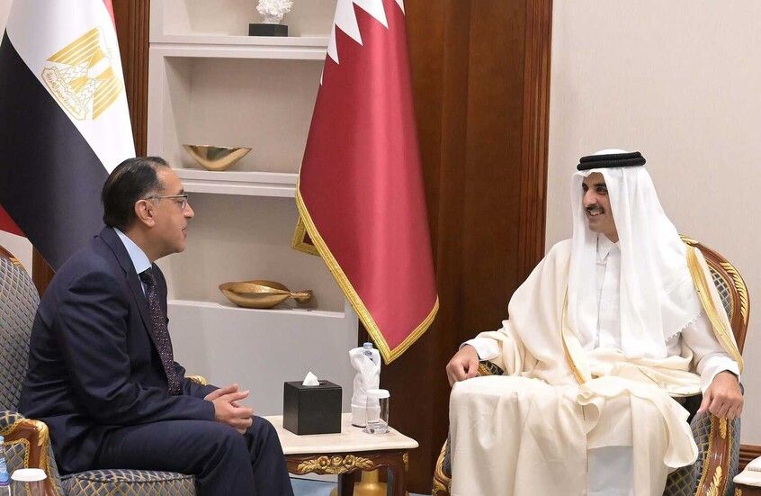 الخليج اليوم .. أمير قطر يؤكد أهمية التعاون مع مصر في مواجهة التطورات الإقليمية