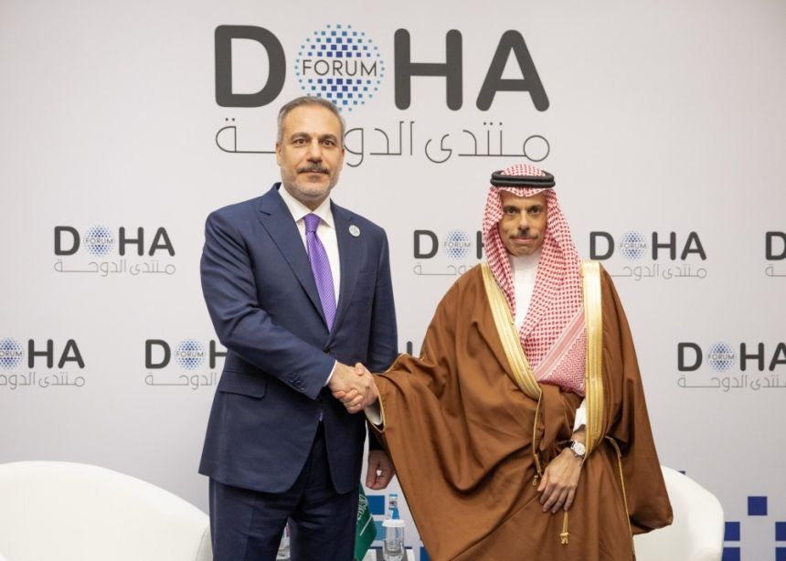 وزير الخارجية ونظيره التركي يستعرضان العلاقات الثنائية