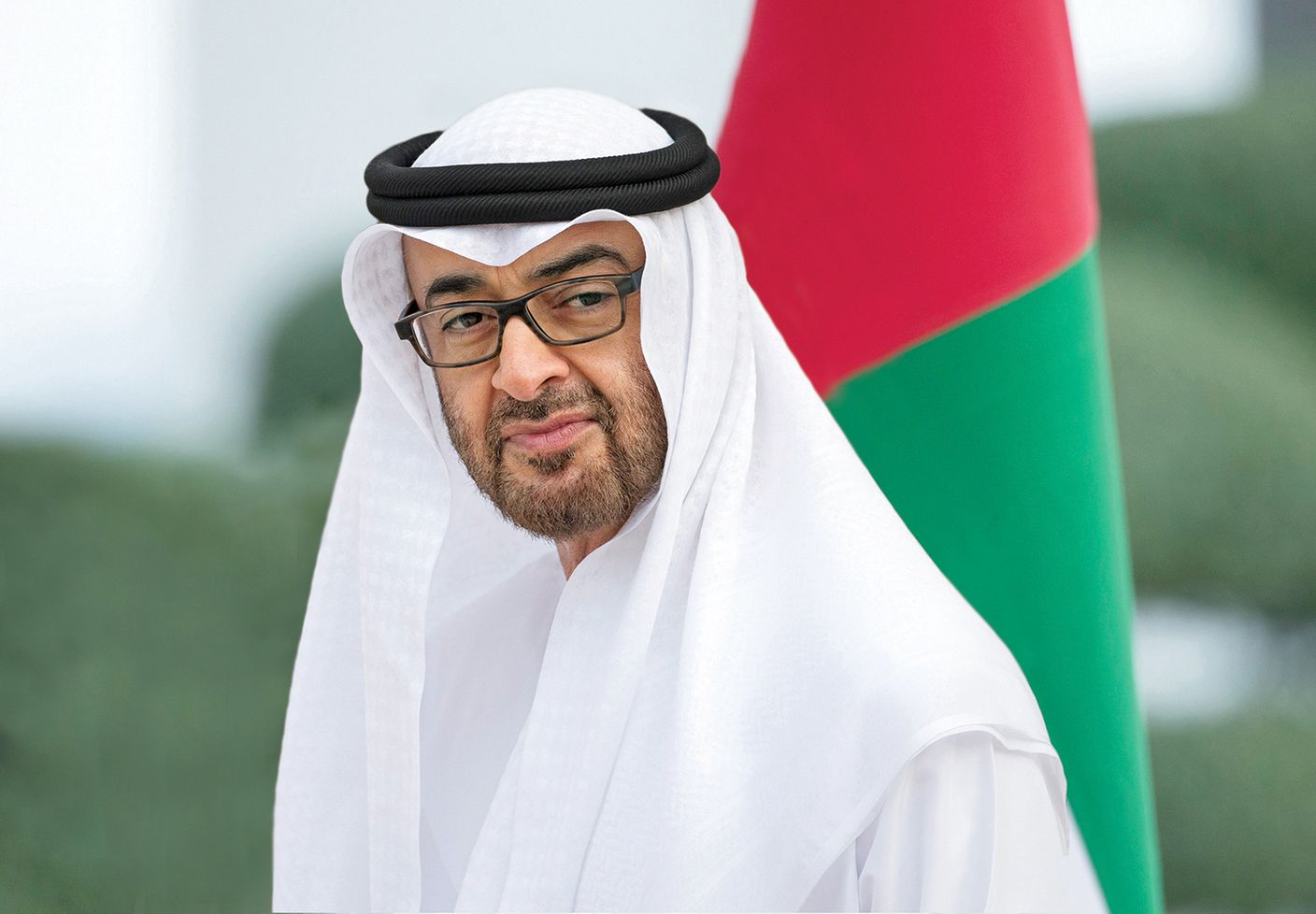 الامارات | رئيس الدولة والشيوخ وضيوف الإمارات يشهدون "مسيرة الاتحاد" لأبناء القبائل بمناسبة عيد الاتحاد الـ 53