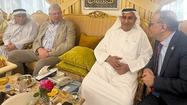 عبدالملك بن كايد يشيد بدور جمعية الشعوب الأوراسية