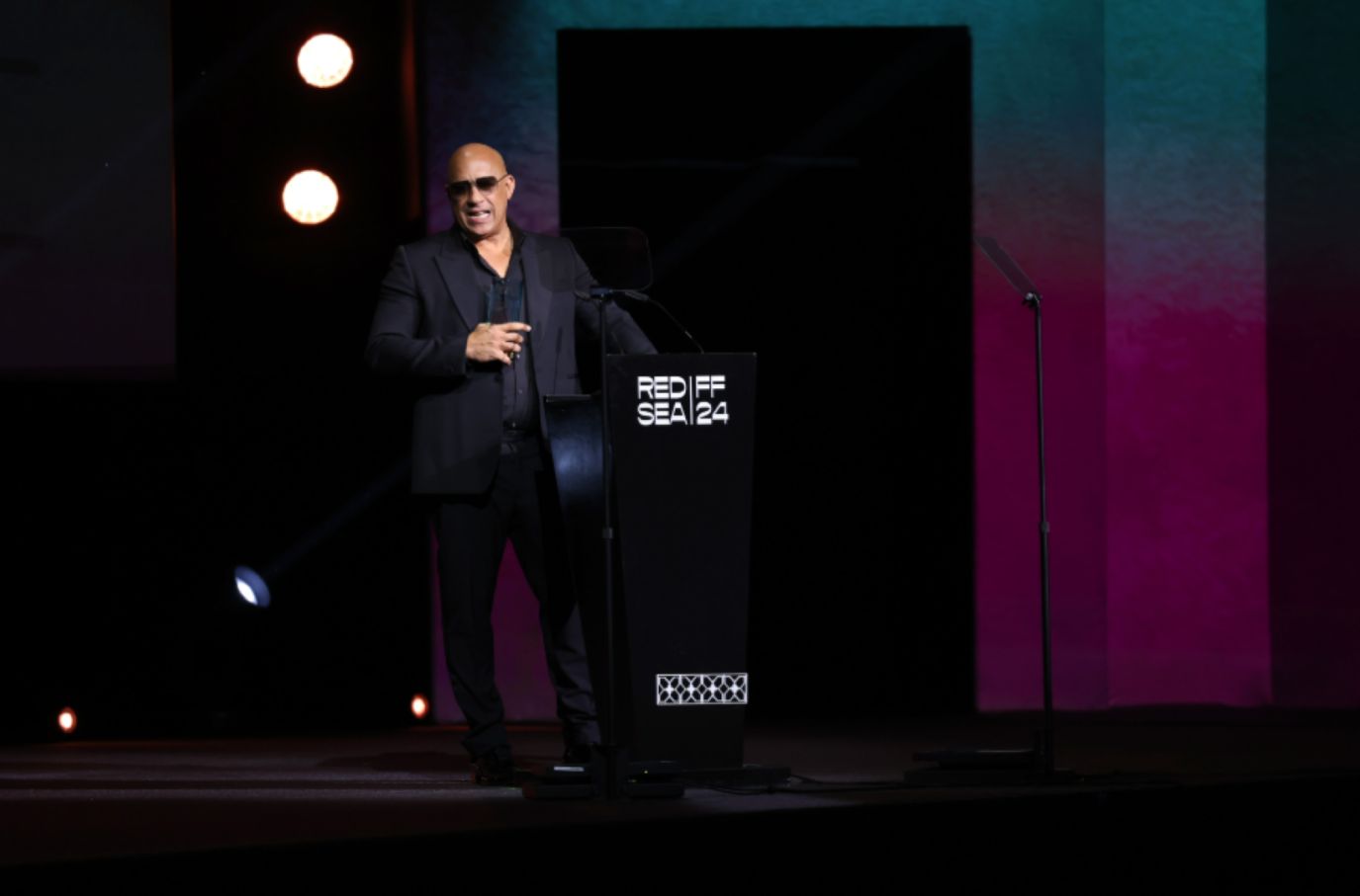 نجما هوليوود يحضران مباراة النصر واتحاد جدة وفان ديزل يُقابل كريستيانو رونالدو