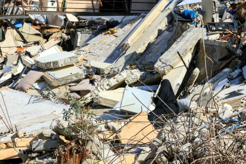 أحدث انتهاك لوقف إطلاق النار.. مقتل 6 وإصابة 5 في قصف على لبنان