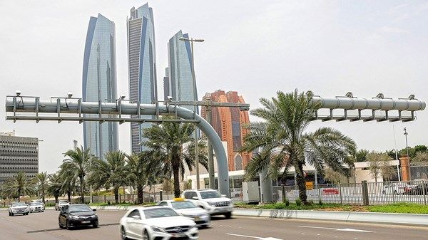 تفعيل تقاطعات إشارات ضوئية في الباهية ومدينة الرياض