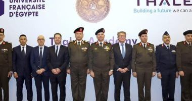 القوات المسلحة تنظم مراسم تسليم شهادات البرامج الخاصة بمنظومة العمل الفنى فى الدفاع والصناعة