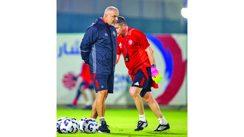 الامارات | صدارة الشارقة في اختبار عجمان.. وشباب الأهلي يترقب في خورفكان