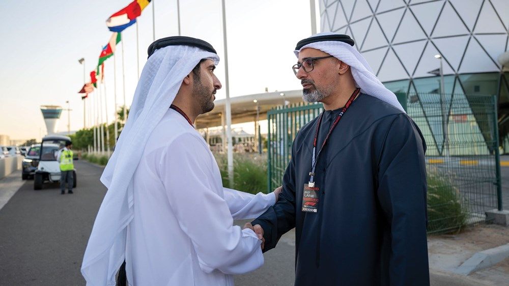 خالد بن محمد بن زايد وحمدان بن محمد بن راشد والشيوخ يشهدون الجولة الختامية لبطولة العالم للفورمولا 1