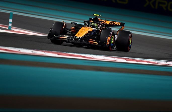 الامارات | نوريس بطل جائزة أبوظبي الكبرى لـ«الفورمولا 1».. و«ماكلارين» بطل «الصانعين»