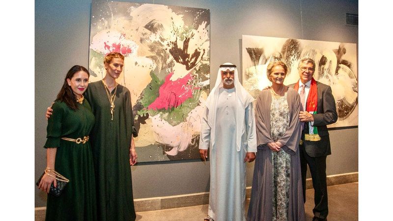 الامارات | «الفورمولا»..  معرض لفنانة عالمية  يحتفي بعيد الاتحاد الـ 53