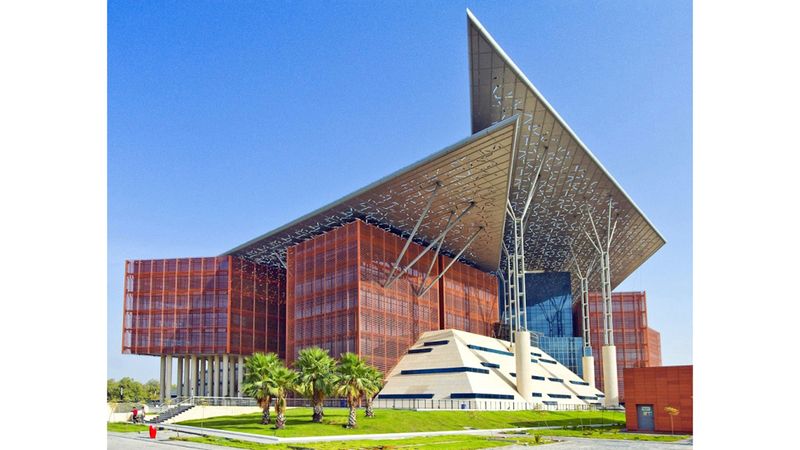 الامارات | شاب يشتري عملات رقمية «وهمية» بـ 373 ألف درهم