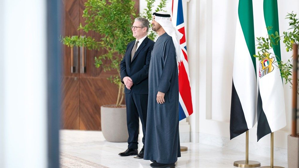 رئيس الدولة ورئيس وزراء بريطانيا: احتواء أزمات المنطقة بالحوار والحلول الدبلوماسية