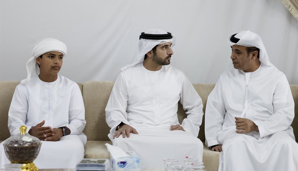 الامارات | حمدان بن محمد يقدم واجب العزاء في مبارك محمد المطيوعي المنصوري