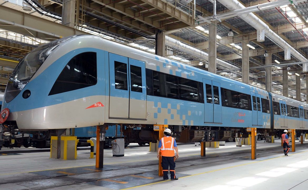 الامارات | "طرق دبي" تُنجز برنامج شحذ السكك الحديدية وصيانة وتجديد 79 من عربات مترو دبي