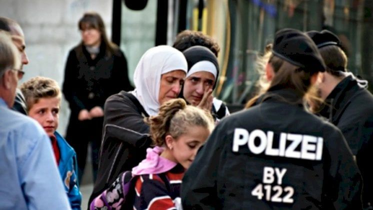 أوروبا تستعد لترحيل اللاجئين السوريين بعد سقوط نظام الأسد