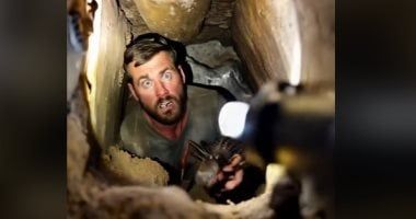 أثارت تعاطف الملايين.. صورة المعتقل السوري تحت الأرض "مزيفة".. فيديو