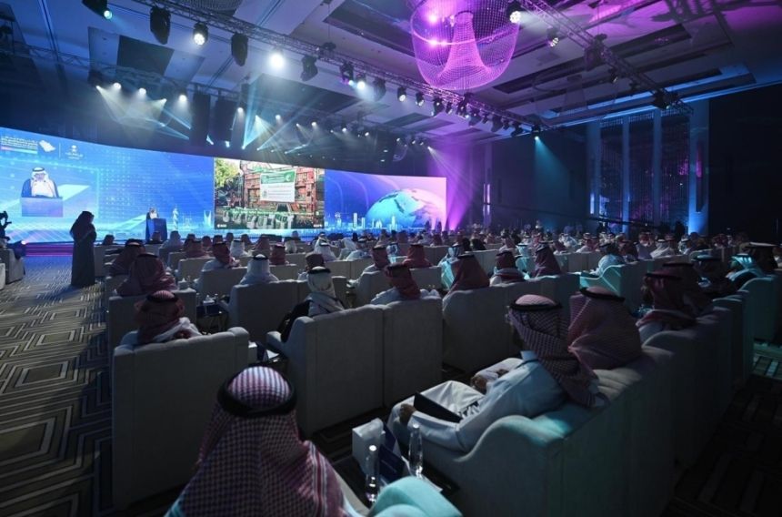 الربيعة: الأزمات العالمية تستلزم توحيد الجهود والطاقات لمواجهتها