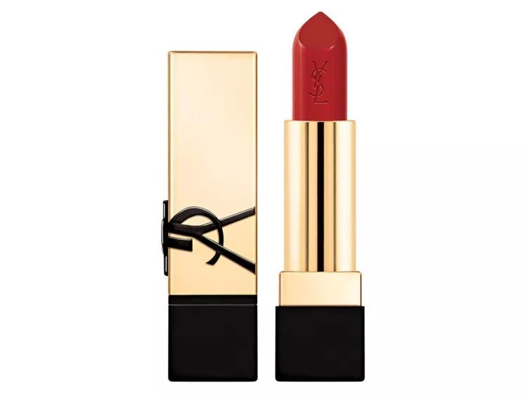 أهمية اعتماد أحمر الشفاه الأحمر خلال موسم الاحتفالات وأهم الإصدارات