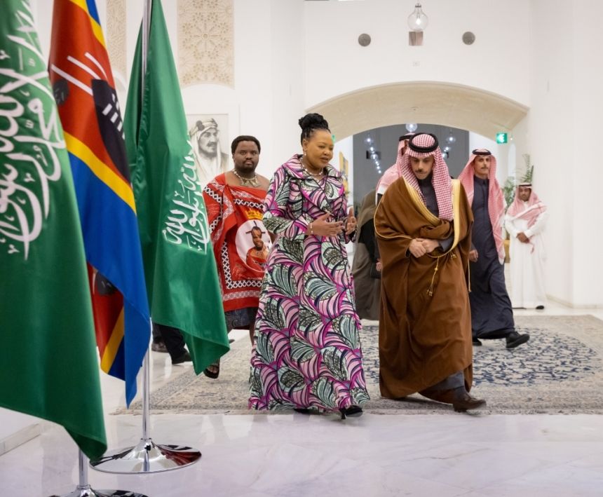 وزير الخارجية يوقع اتفاقية تعاون مع نظيرته في مملكة إسواتيني