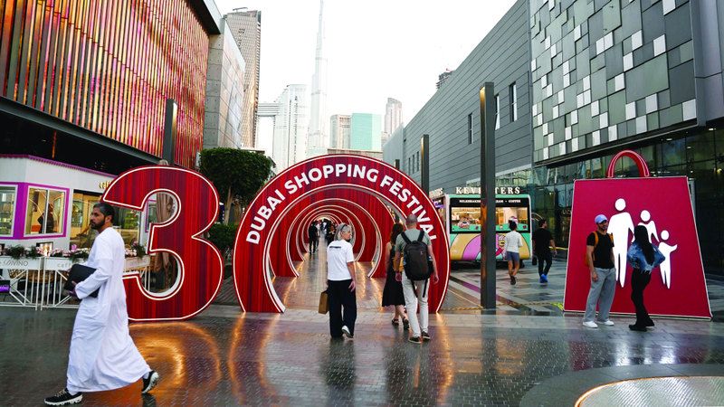 الامارات | دبي تتألق في مهرجانها الأشهر