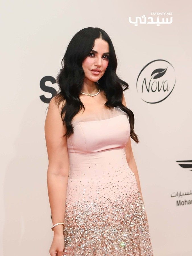 أجمل الصيحات الجمالية التي تألقت بها النجمات في ختام مهرجان البحر الأحمر السينمائي 2024