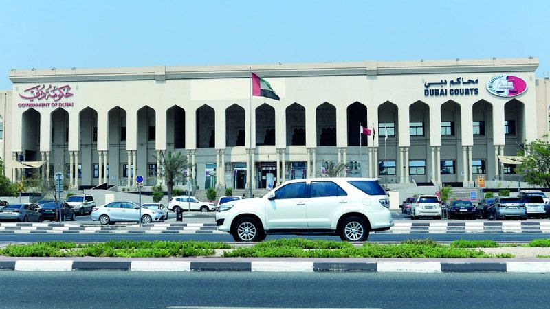 الامارات | «آسيوي» يشهّر بزوجته في عملها بسبب خلافات أسرية