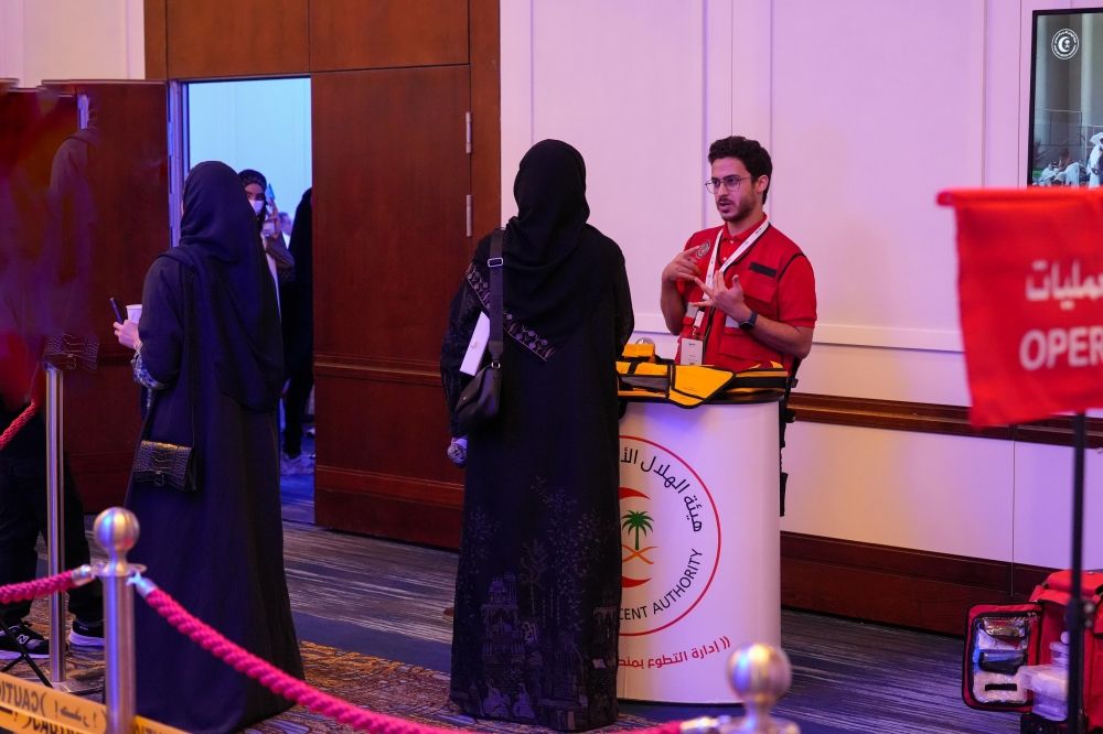 "الهلال الأحمر السعودي" يشارك في مؤتمر البحر الأحمر للإصابات بجدة