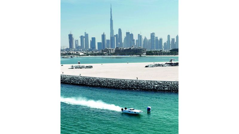 الامارات | 10 زوارق تتسابق نحو لقب العالم لـ «إكس كات» في دبي