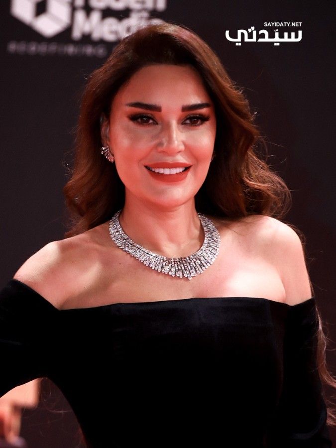 مكياج وتسريحات شعر النجمات في حفل جوائز بيلبورد للموسيقى العربية 2024