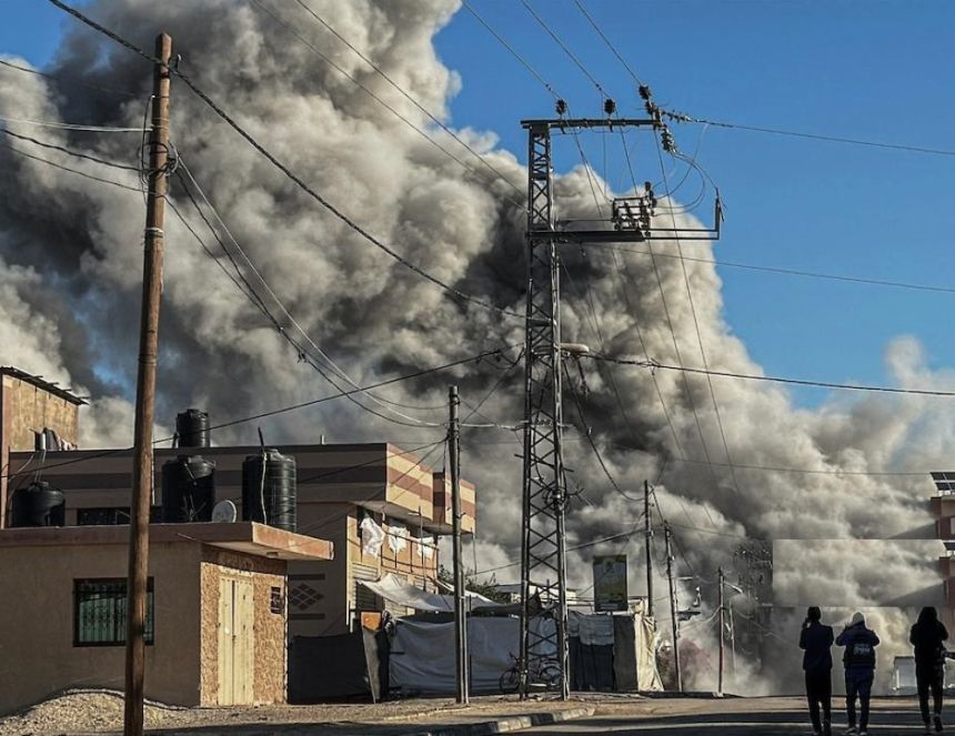 استشهاد ثلاثة فلسطينيين في قصف الاحتلال خيام النازحين جنوب غزة