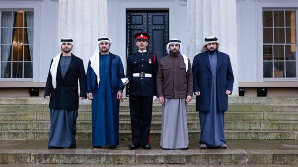 حمدان ومكتوم بن محمد يشهدان تخريج محمد بن راشد بن محمد بن راشد من "ساندهيرست"