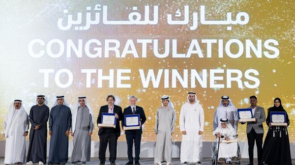 برعاية حمدان بن زايد.. راشد بن حمدان بن زايد يكرِّم الفائزين بجائزة «سرد الذهب 2024»